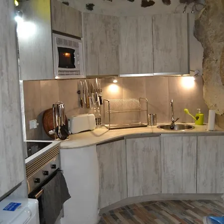 Casa Cueva El Pedregal بيت للعطل *