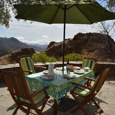 Casa Cueva El Pedregal بيت للعطل تيخيدا